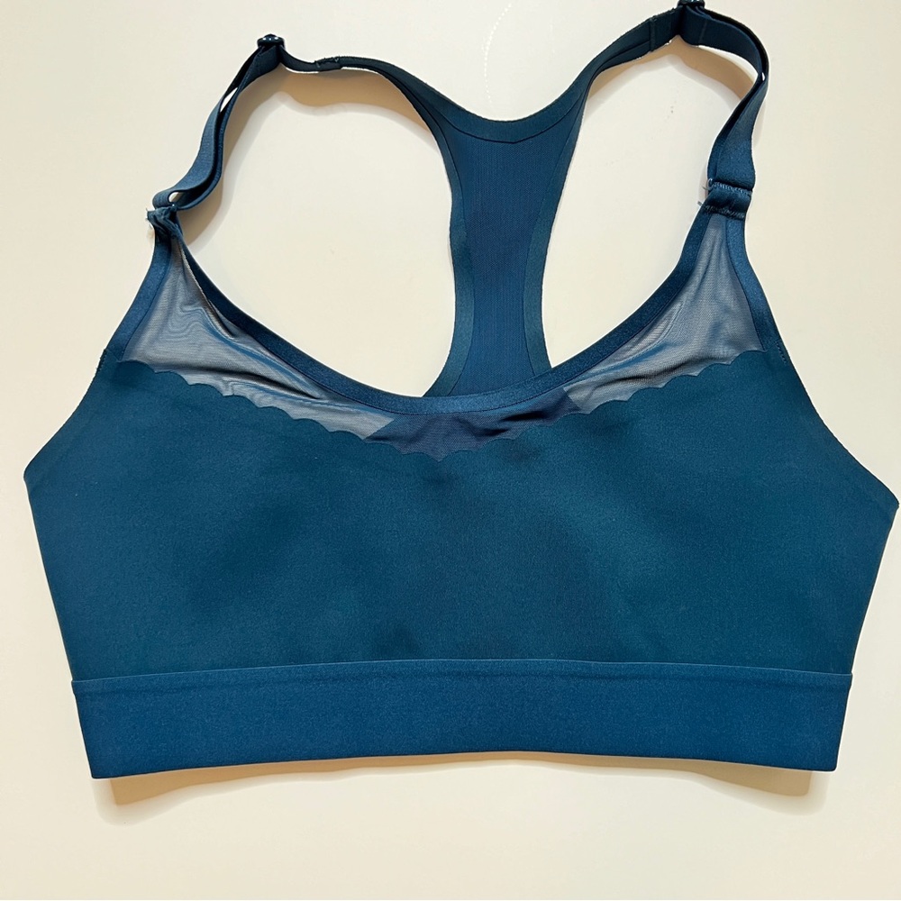 Victoria's Secret Bra with Adjustable Straps Women's Size Small
